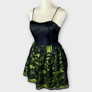 Hailey Logan Adrianna Papell black & green strapless short homecoming dress 3/4